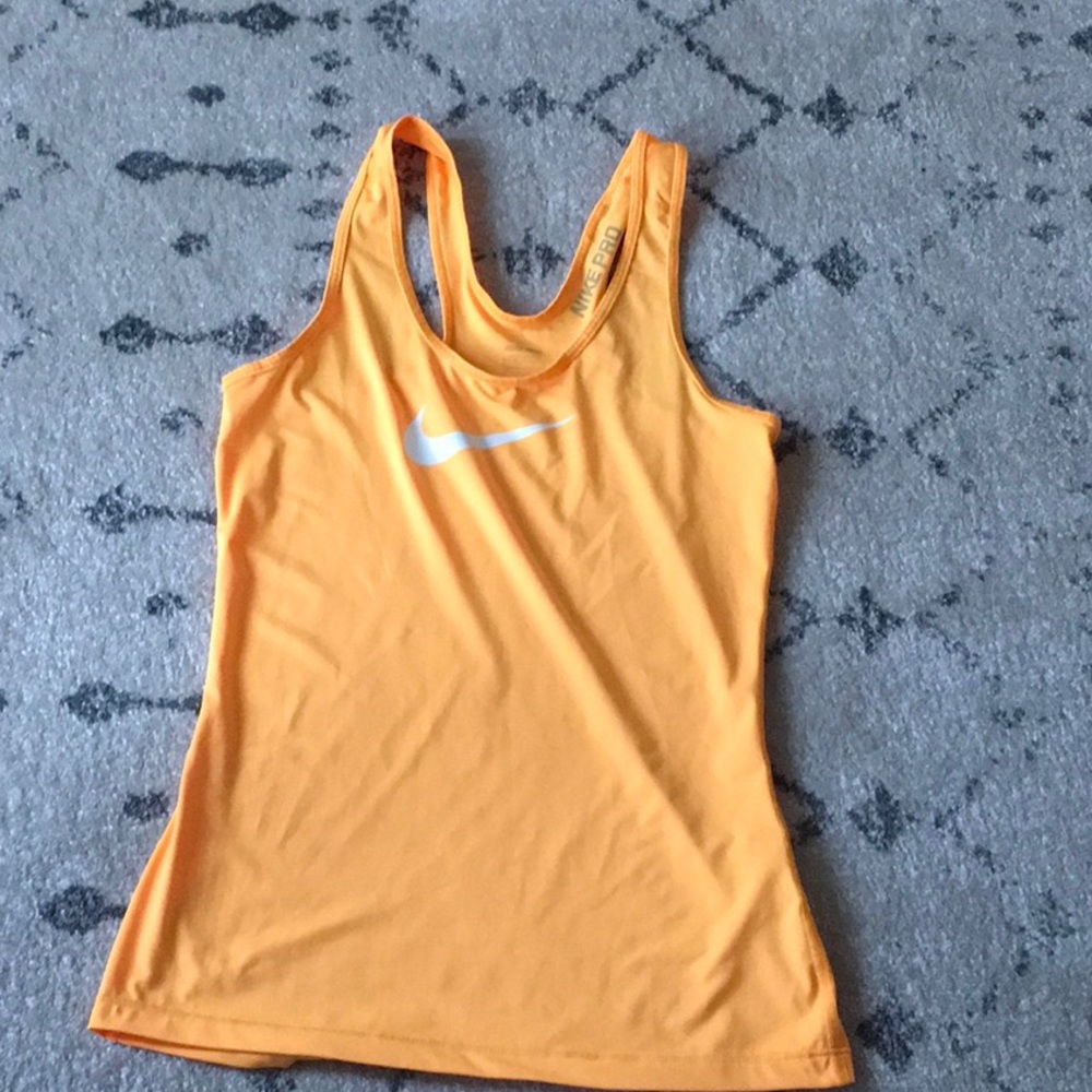 Nike Pro tank